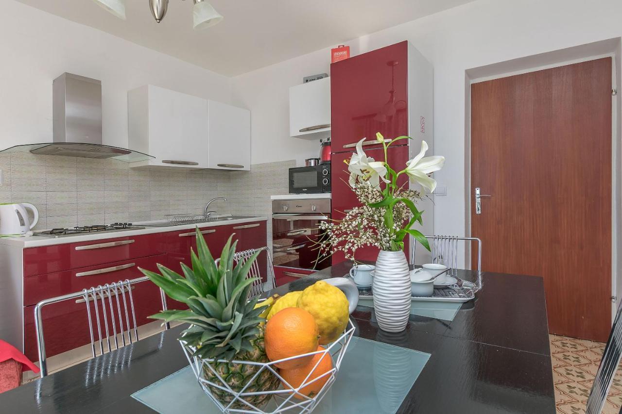 Apartments Clarus Mare Duće Kültér fotó